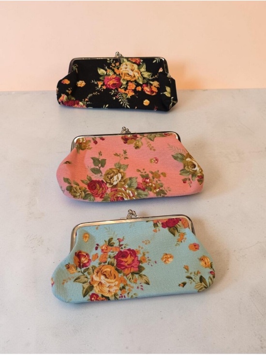 Handbags - Floral Kisslock Clutch